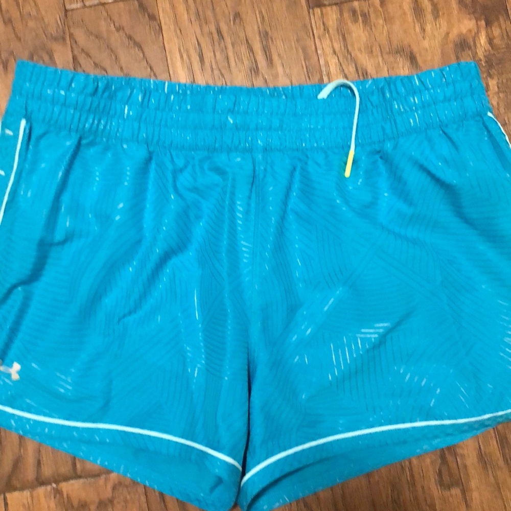 Semi fitted M under armour shorts